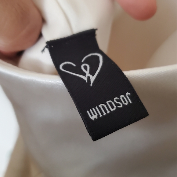 Windsor 2000 Formal Dress - Picture 5 of 5